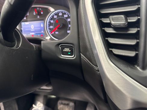 Used 2021 GMC Acadia SLE w/ Driver Convenience Package image 33