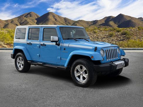 Used 2017 Jeep Wrangler Unlimited Sahara w/ Quick Order Package 24E Chief AWD/4WD image 4