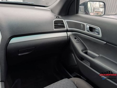 Used 2013 Ford Explorer XLT image 21