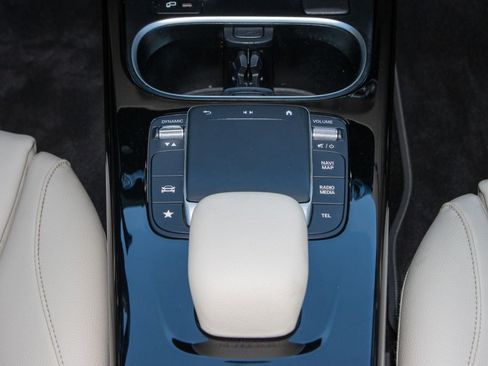 Used 2022 Mercedes-Benz A 220 image 24