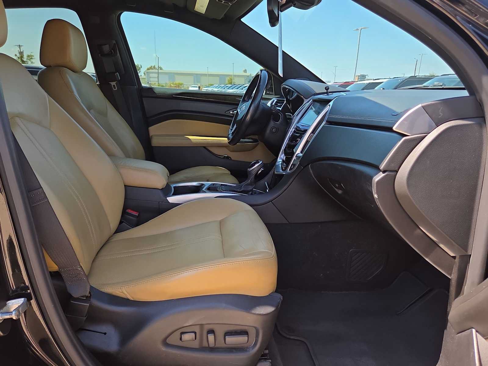 Used 2014 Cadillac SRX Performance w/ Driver Awareness Package FWD image 24