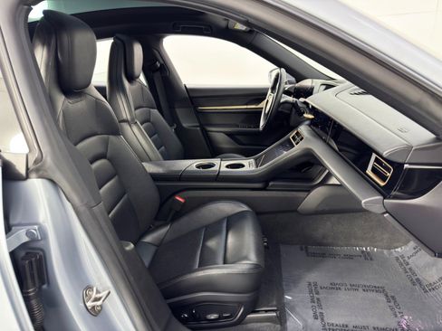 Used 2020 Porsche Taycan 4S w/ Premium Package image 16