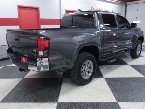 Used 2018 Toyota Tacoma SR5 image 7