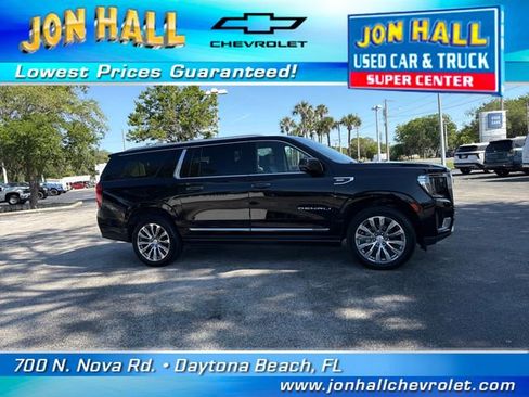 Used 2021 GMC Yukon XL Denali w/ Denali Premium Package AWD/4WD image 18