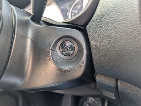 Used 2017 Jeep Renegade Altitude image 21