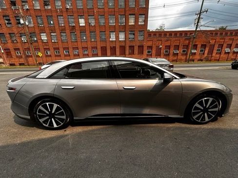 Used 2024 Lucid Air Touring AWD/4WD image 8