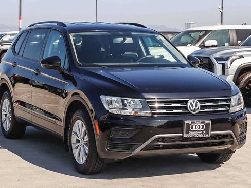Used 2020 Volkswagen Tiguan S FWD image 3