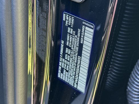 Certified 2025 Porsche Cayenne image 34