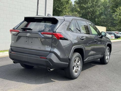 Used 2023 Toyota RAV4 XLE w/ Convenience Package FWD image 22