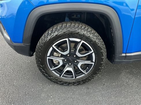 Used 2024 Jeep Compass Trailhawk image 10