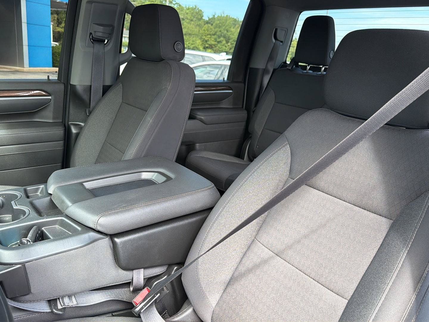 Used 2025 Chevrolet Silverado 2500 LT w/ Convenience Package AWD/4WD image 31