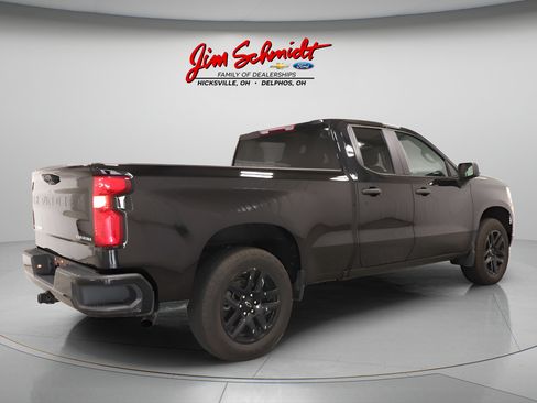Used 2023 Chevrolet Silverado 1500 Custom AWD/4WD image 6