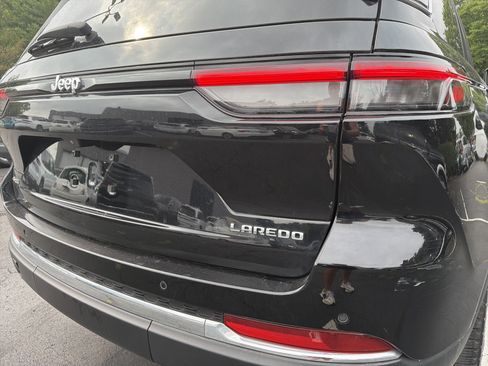 Certified 2023 Jeep Grand Cherokee Laredo w/ Luxury Tech Group I AWD/4WD image 7