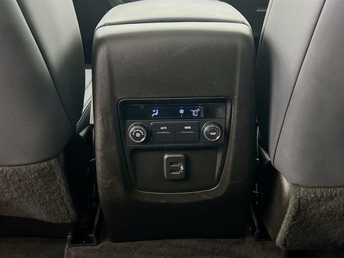 Used 2023 Buick Enclave Essence w/ Experience Buick Package AWD/4WD image 25