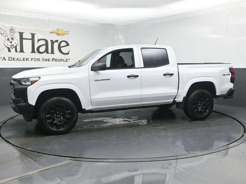 New 2026 Chevrolet Colorado W/T w/ WT Custom Package AWD/4WD image 10