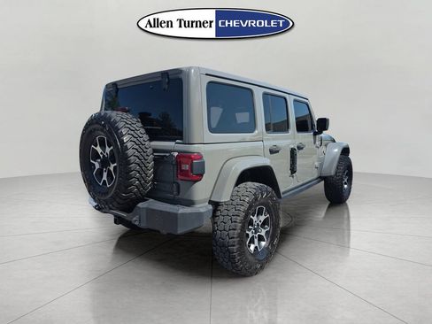 Used 2021 Jeep Wrangler Unlimited Sahara AWD/4WD image 4