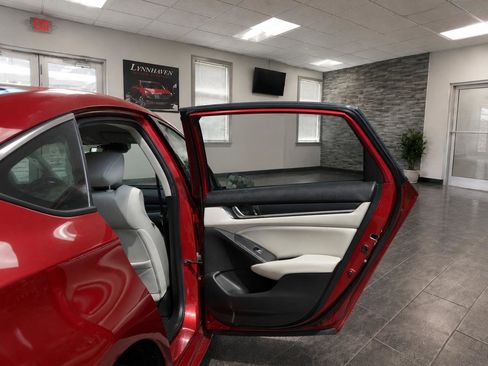 Used 2019 Honda Accord LX image 16