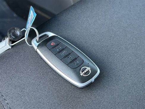 New 2025 Nissan Pathfinder SV image 31