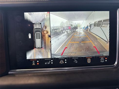 Used 2023 GMC Yukon XL Denali Ultimate image 18