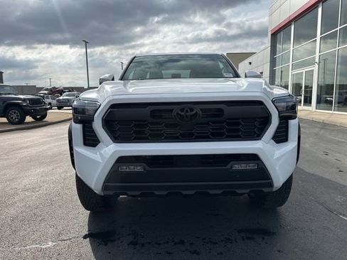 New 2026 Toyota Tacoma TRD Off-Road AWD/4WD image 2