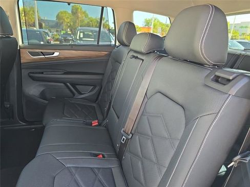 New 2026 Volkswagen Atlas SE FWD image 14