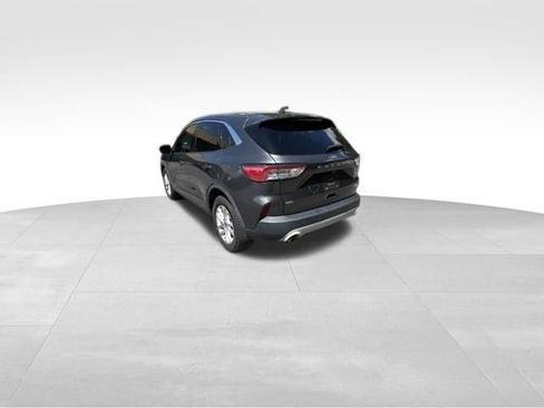 Used 2020 Ford Escape SE FWD image 9