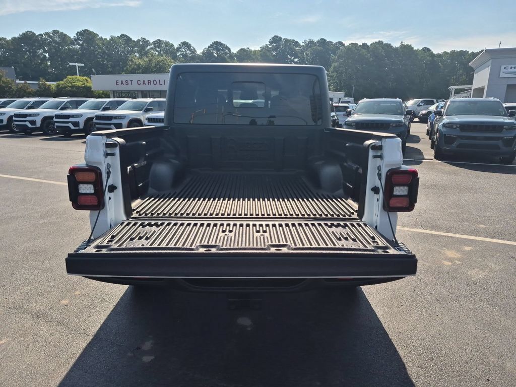 Used 2026 Jeep Gladiator Rubicon AWD/4WD image 25