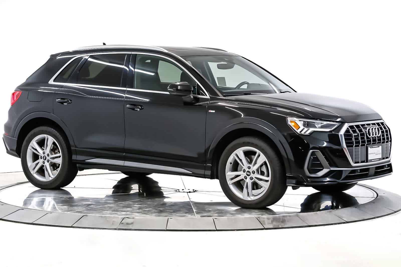 Used 2022 Audi Q3 2.0T Premium Plus w/ Premium Plus Package AWD/4WD image 7