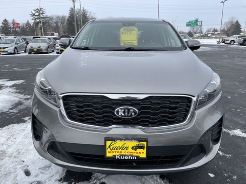 Used 2019 Kia Sorento LX image 3