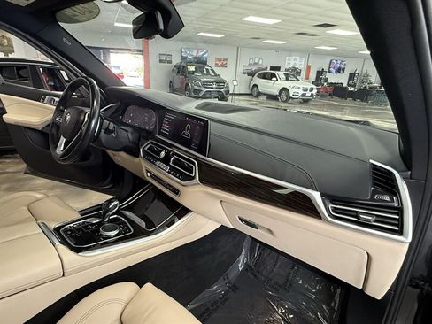 Used 2021 BMW X5 sDrive40i w/ Premium Package RWD image 25