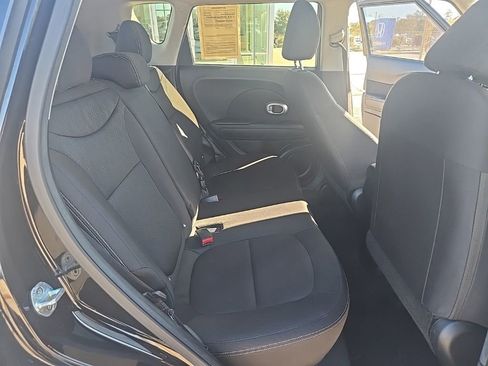 Used 2015 Kia Soul image 32