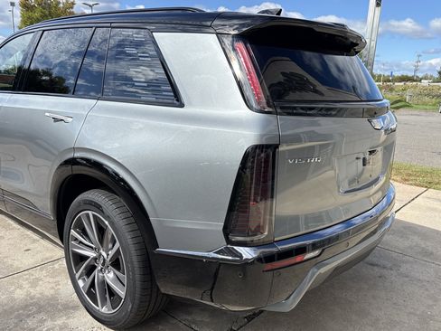 New 2026 Cadillac Vistiq Sport image 20