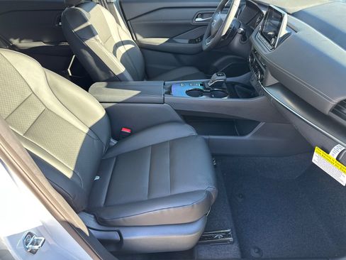New 2026 Nissan Rogue SV FWD image 13