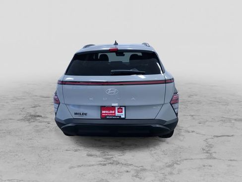 Used 2025 Hyundai Kona SEL image 9