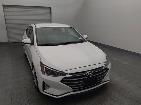 Used 2020 Hyundai Elantra SE image 14
