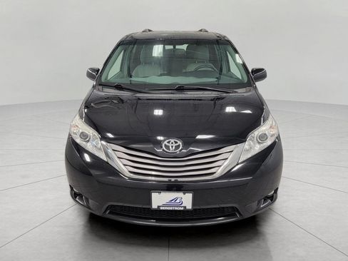 Used 2017 Toyota Sienna XLE Premium FWD image 14