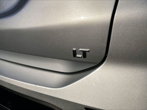 Used 2022 Chevrolet Equinox LT FWD image 9