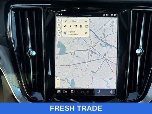 Used 2025 Volvo S60 T8 Ultra image 18