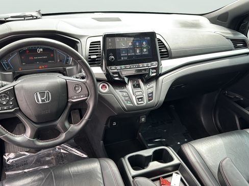 Used 2023 Honda Odyssey Sport image 14