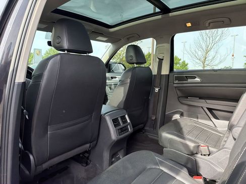 Used 2018 Volkswagen Atlas SEL Premium image 12