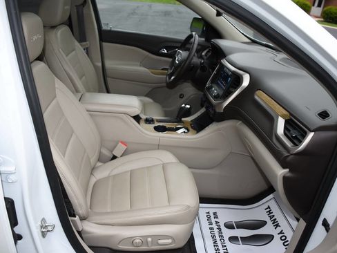 Used 2019 GMC Acadia Denali w/ Technology Package AWD/4WD image 29