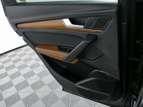 Certified 2023 Audi Q5 2.0T Premium Plus image 30