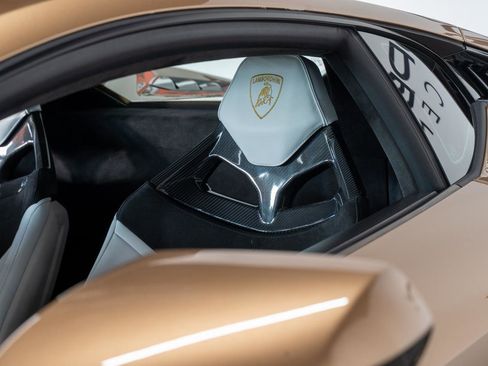 Used 2024 Lamborghini Huracan Tecnica image 26