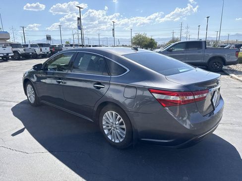 Used 2014 Toyota Avalon Limited w/ Technology Package FWD image 7