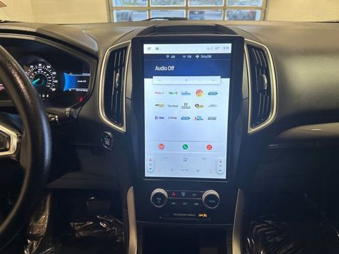 Used 2024 Ford Edge SEL image 10