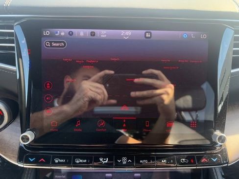 Certified 2024 Jeep Grand Wagoneer L 4x4 image 17