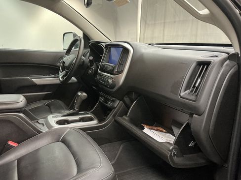 Used 2019 Chevrolet Colorado ZR2 w/ ZR2 Midnight Special Edition AWD/4WD image 32