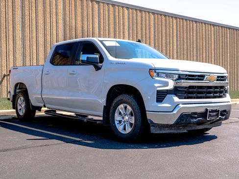 Used 2023 Chevrolet Silverado 1500 LT w/ Work Truck Package AWD/4WD image 2