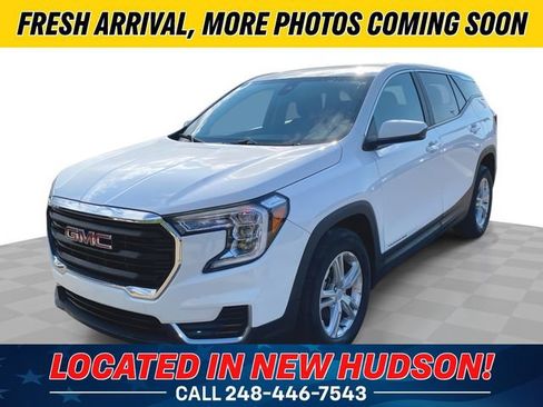 Used 2023 GMC Terrain SLE FWD image 1