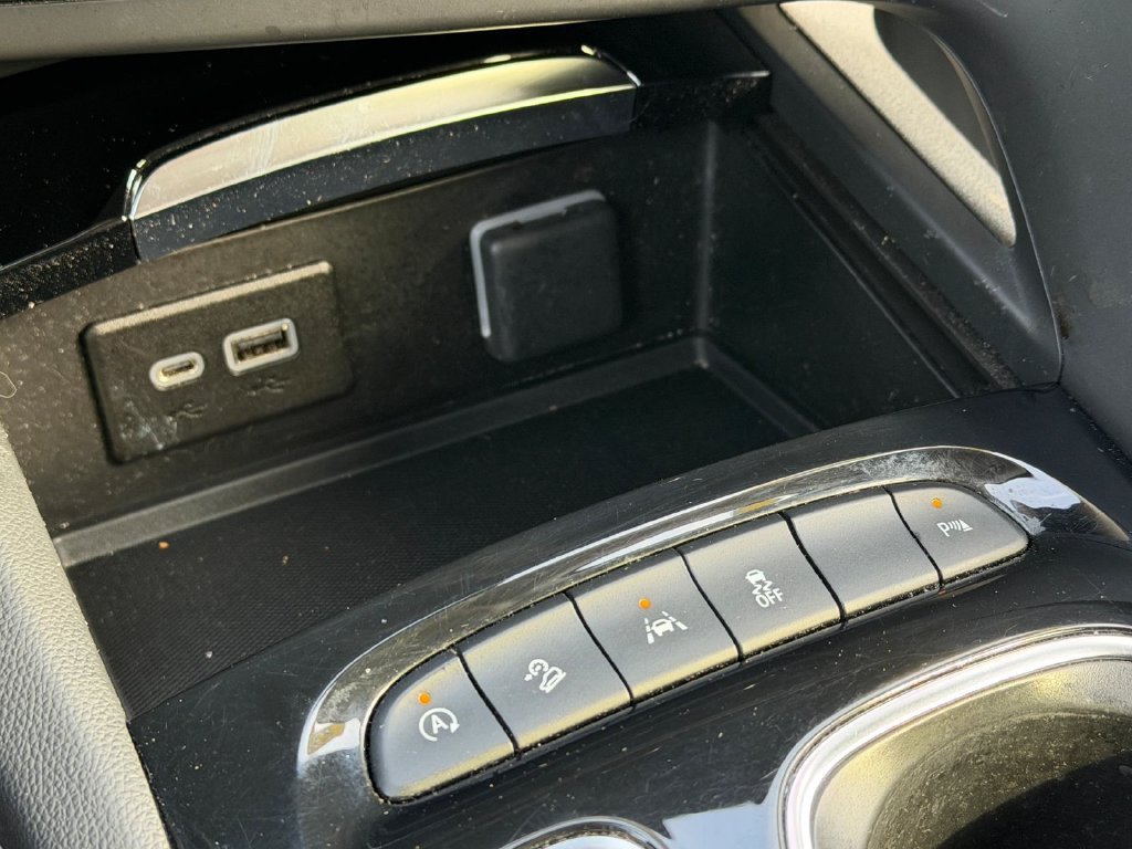 Used 2023 Buick Envision Preferred AWD/4WD image 27